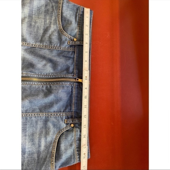 Chicos Raw Hem Full Zipper Pencil Skirt - Picture 4 of 9